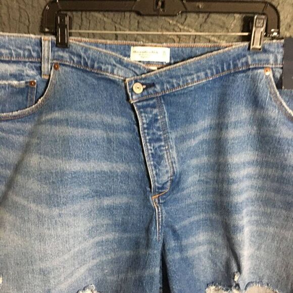 Abercrombie and Fitch Highrise NWT Size 22 - Picture 3 of 8